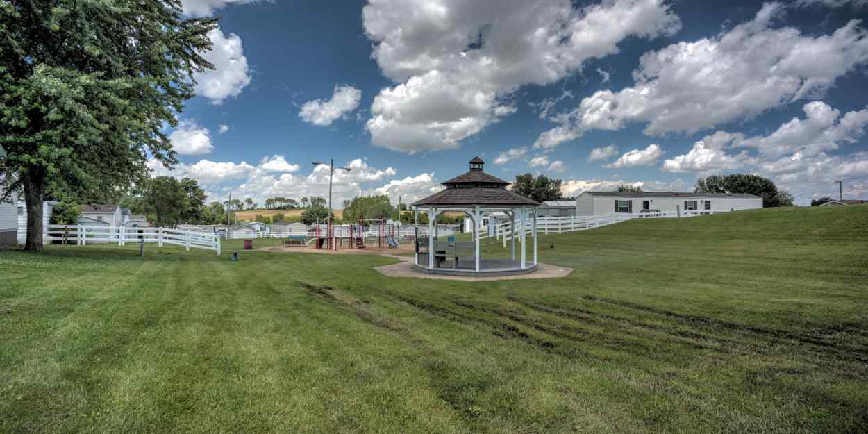 Five Seasons Davenport