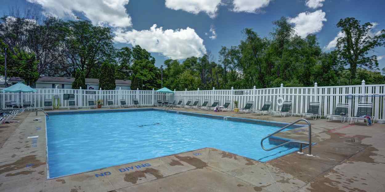 Five Seasons Davenport