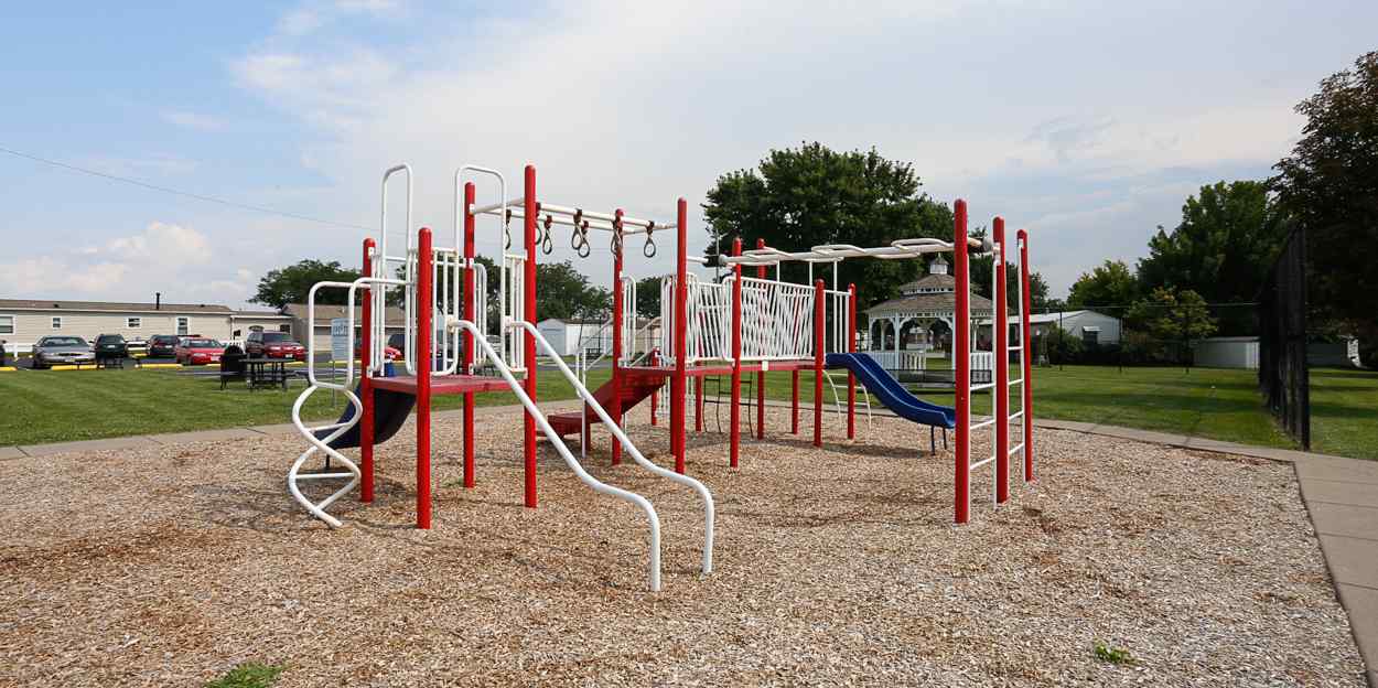 Lakewood Estates (IA)