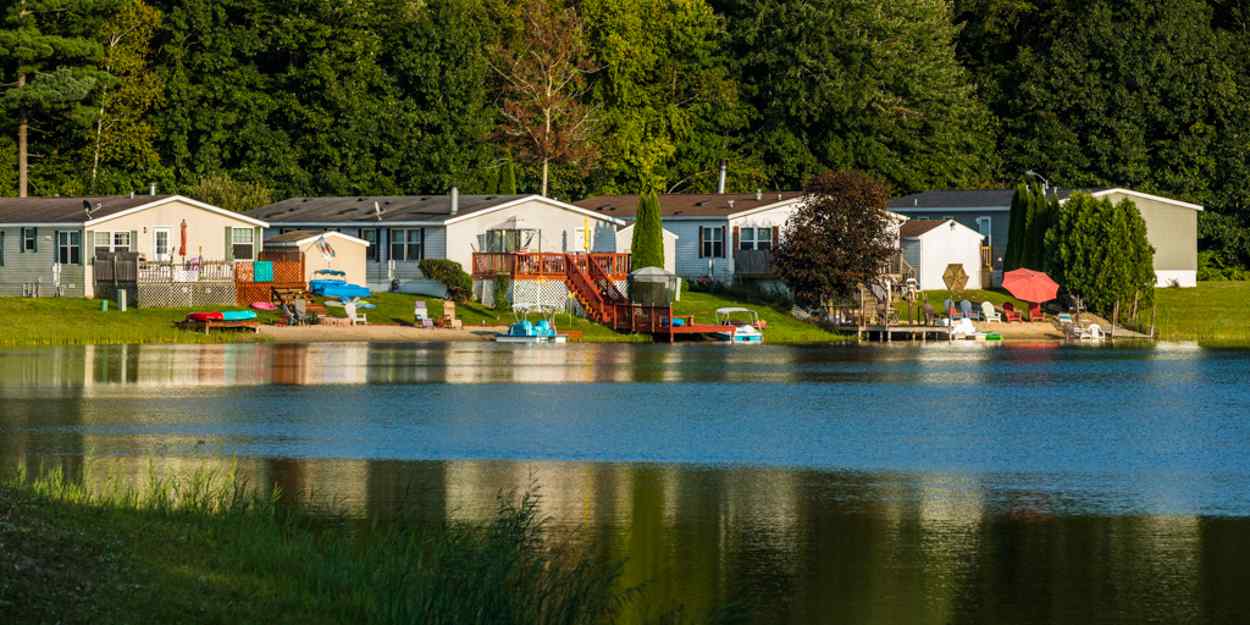 Pinewood on the Lake