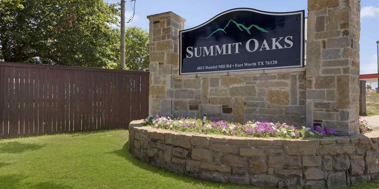 Summit Oaks