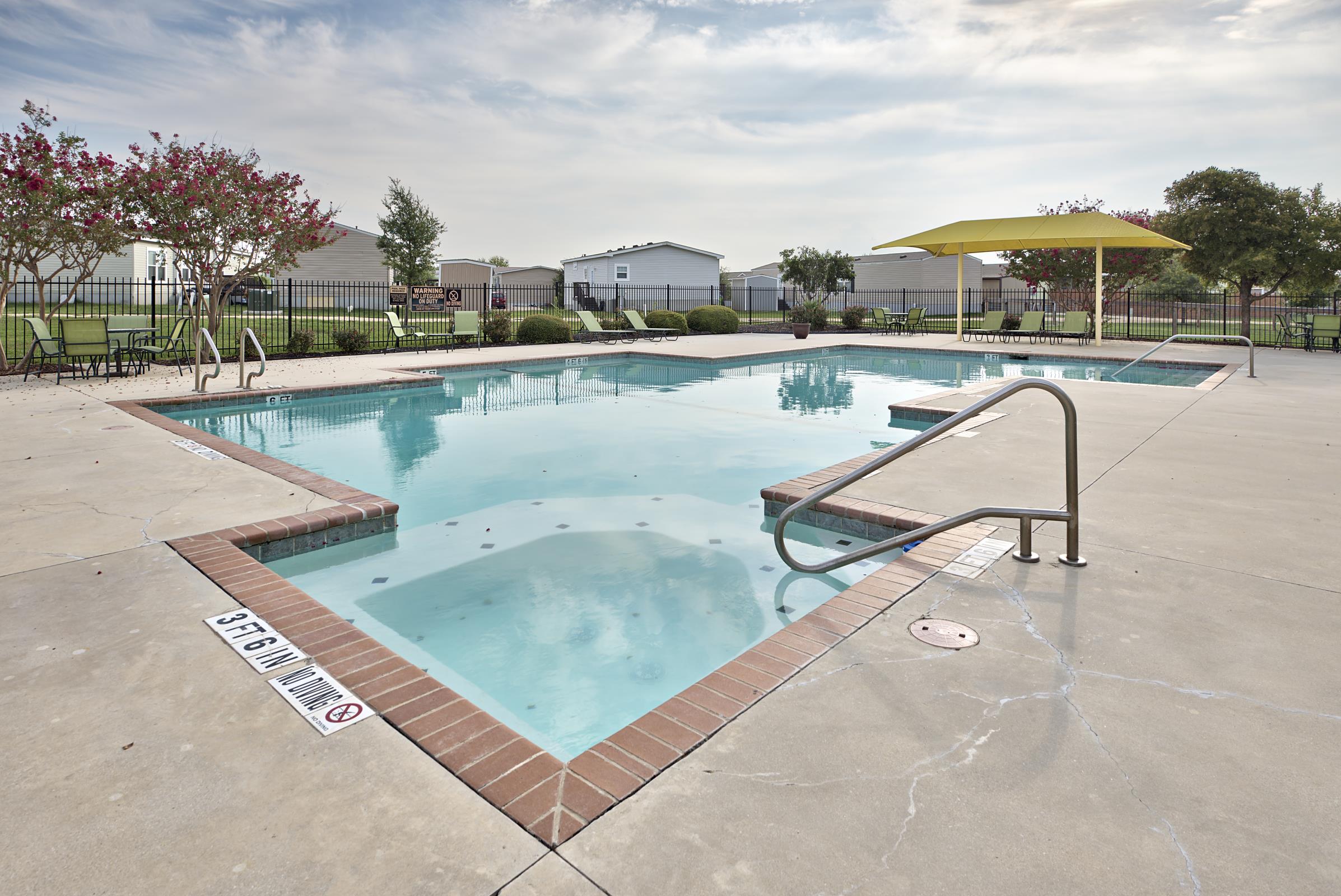 Woodlake Estates (TX)