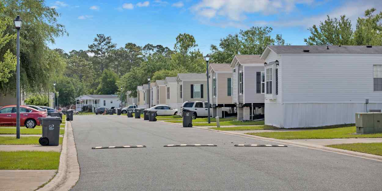 Woodland Estates (FL)